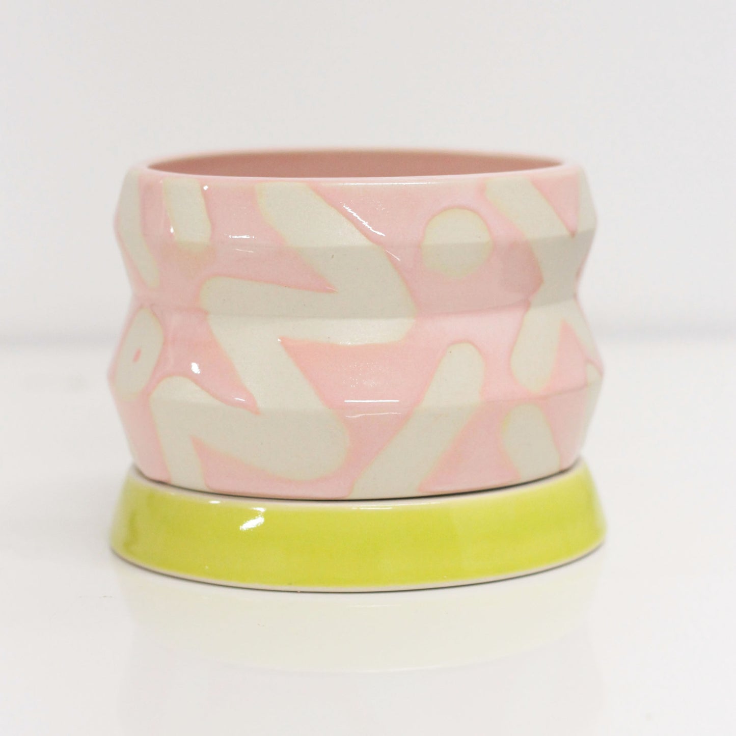 Gloss Pink/Chartreuse Pattern Planter w/ Drip Tray