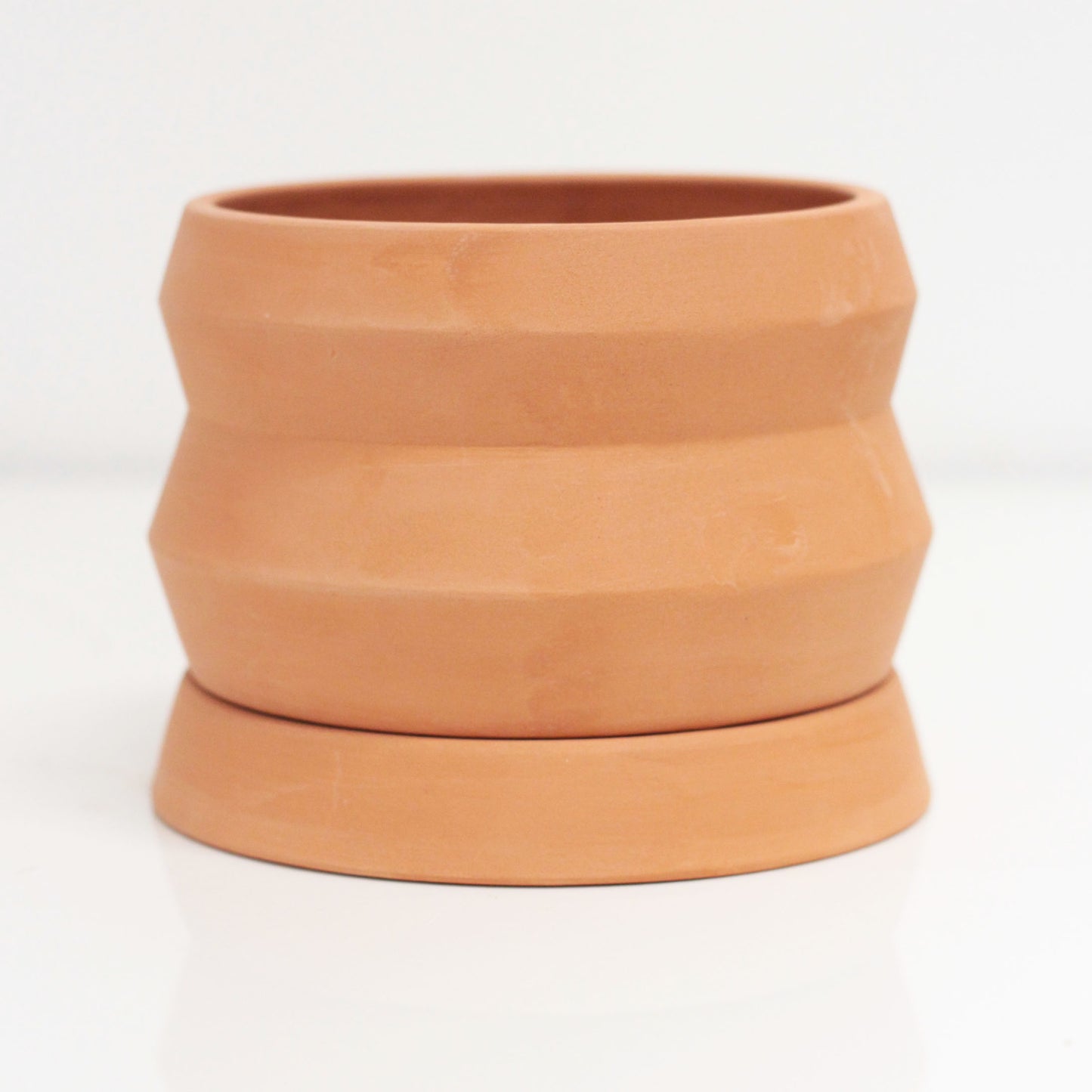 Medium Terracotta ZigZag Planter w/ Drip Tray (20% off)